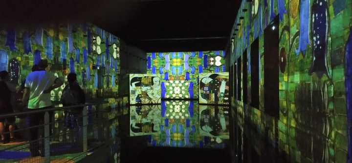 bordeaux-bassins-de-lumieres-gustav-klimt