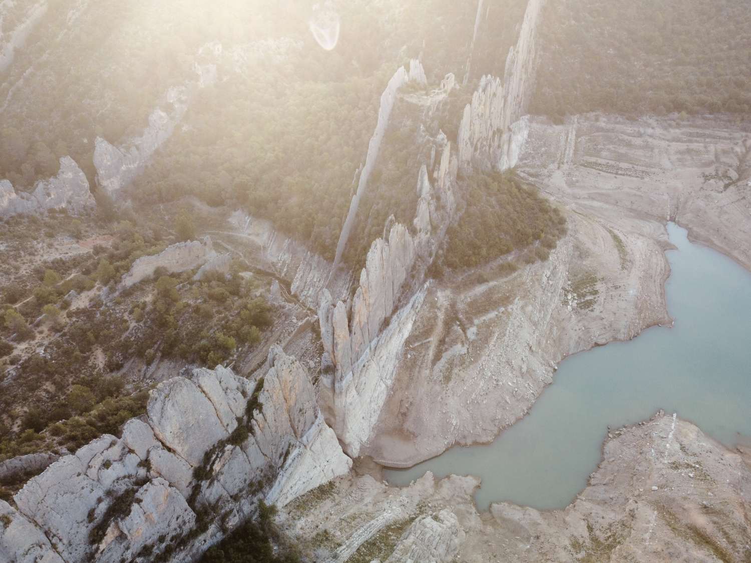 2 randonnées incontournables en Aragon : les Passerelles de Montfalco
