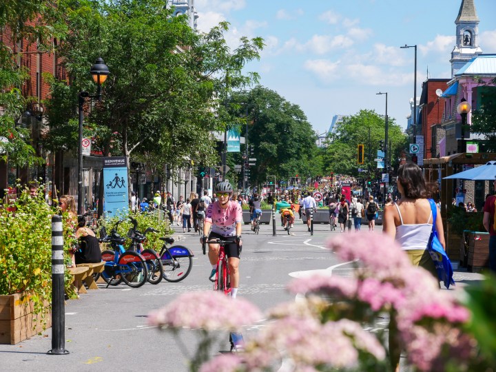 Vélo été avenue Mont Royal Montréal - Le temps d’un week-end